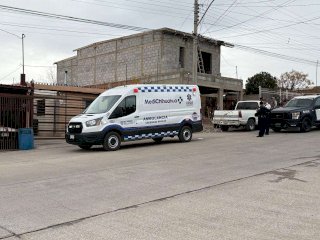 Sufre trabajador descarga eléctrica y caída en colonia Cerro de la Cruz