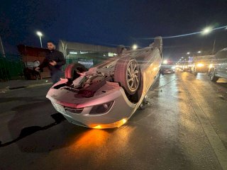 Pierde el control y vuelca en la avenida Tecnológico 