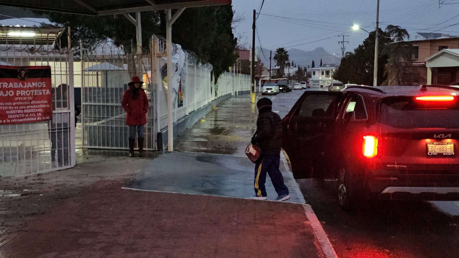 Suspenderán clases en educación básica por tormenta invernal
