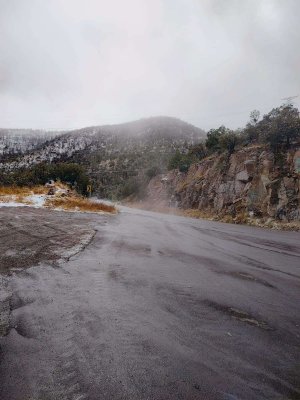Emiten alerta por posible congelamiento de pavimento durante las próximas horas 
