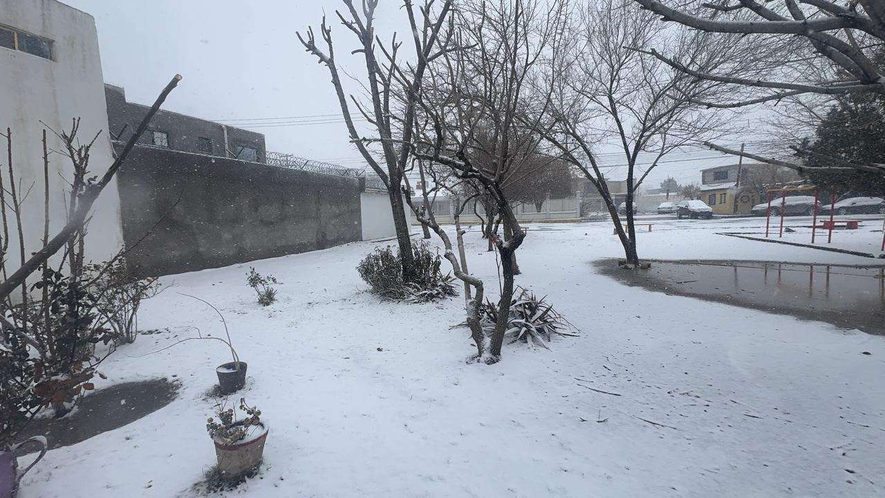 Se pinta Juárez de blanco con la primera nevada de la temporada