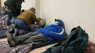 Resguardan a 67 personas en albergue El Barreal por bajas temperaturas