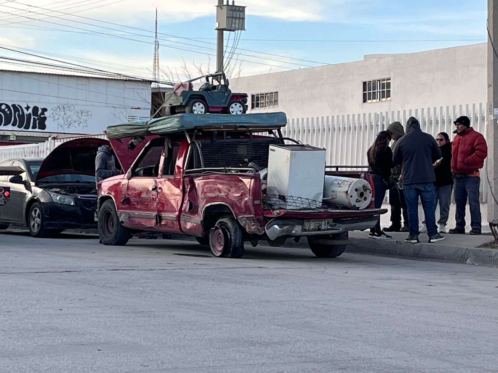 Hieren a hombre a balazos en la  Galeana; viajaba con sus dos hijos