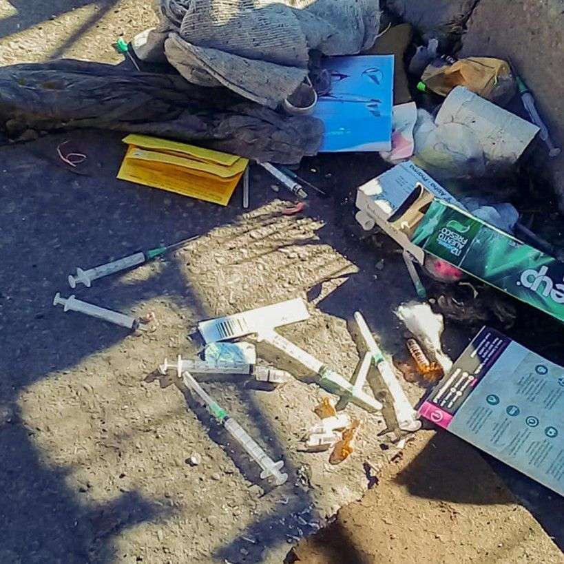 Piden no desechar agujas en la basura doméstica por riesgo sanitario 