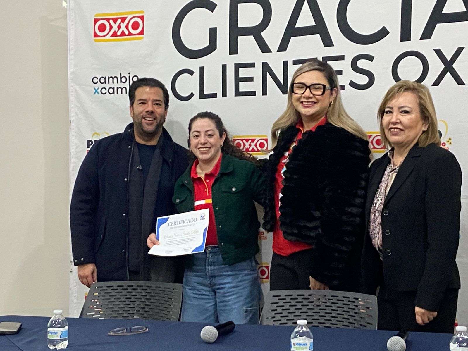 Entrega Index más de $421 mil a jardines de niños por redondeo Oxxo