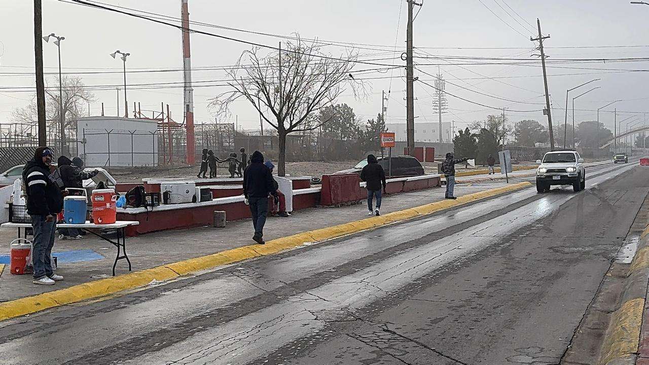 Cierran vialidades por pavimento cristalizado y accidentes viales 
