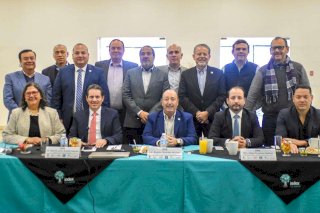Dialogan Estado y empresarios sobre desarrollo económico en Juárez