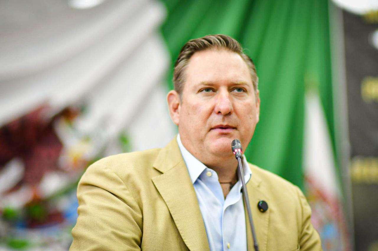 Denuncia Diputado controversia federal contra el lenguaje inclusivo