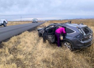 Deja volcadura dos mujeres lesionadas en carretera a Juárez 
