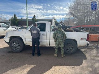 Aseguran dos pick ups relacionadas con robo en Cuauhtémoc