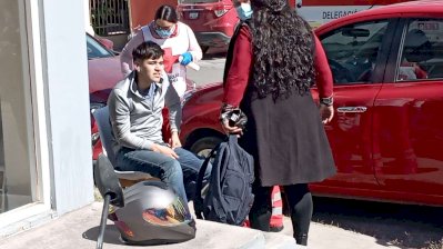 Resulta lesionado por choque en la avenida Mirador