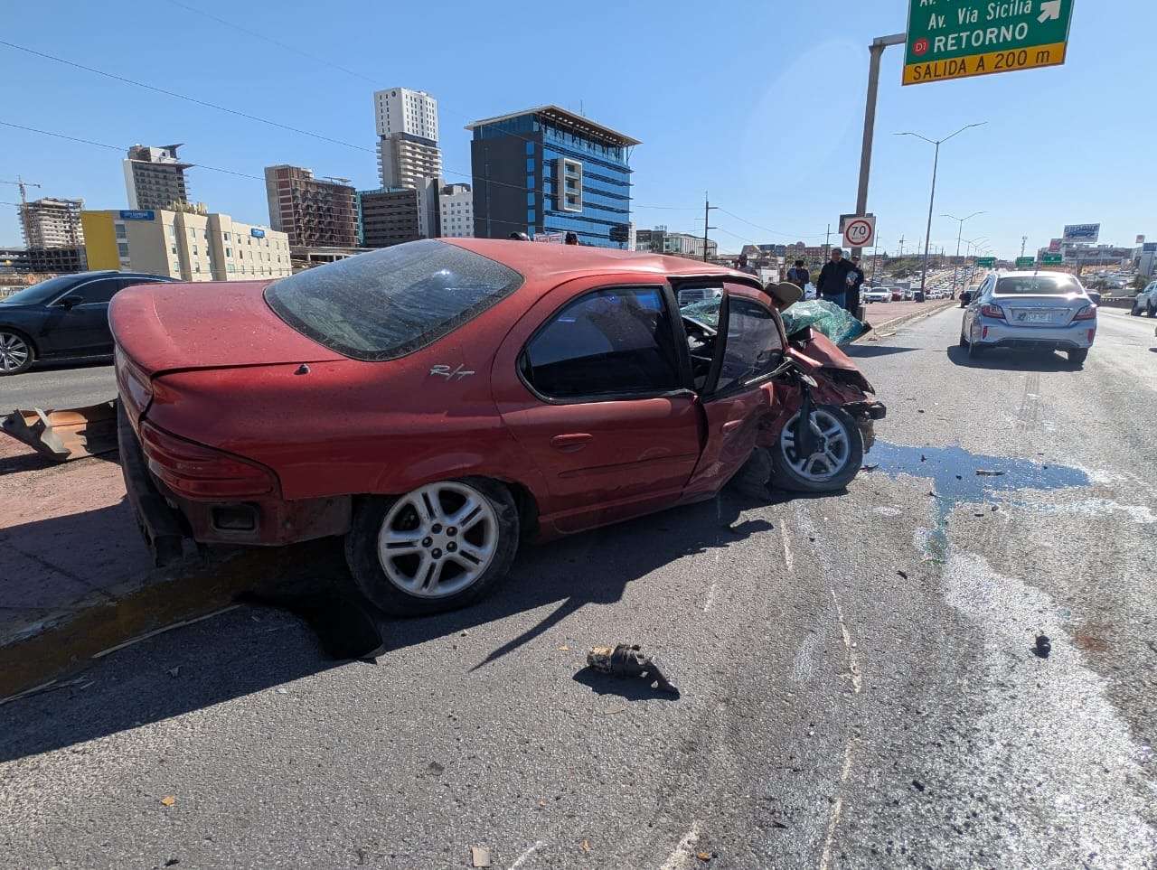 Se registra caos vehicular por choque en el Perijuv