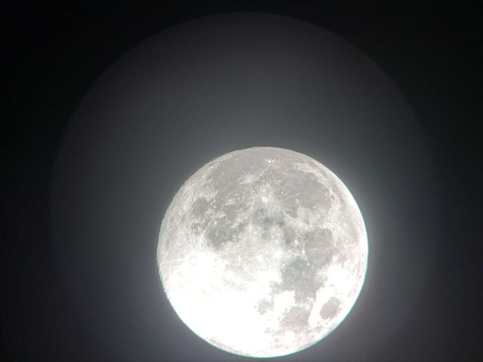  Apuntan telescopios al cielo en Plaza La Grandeza
