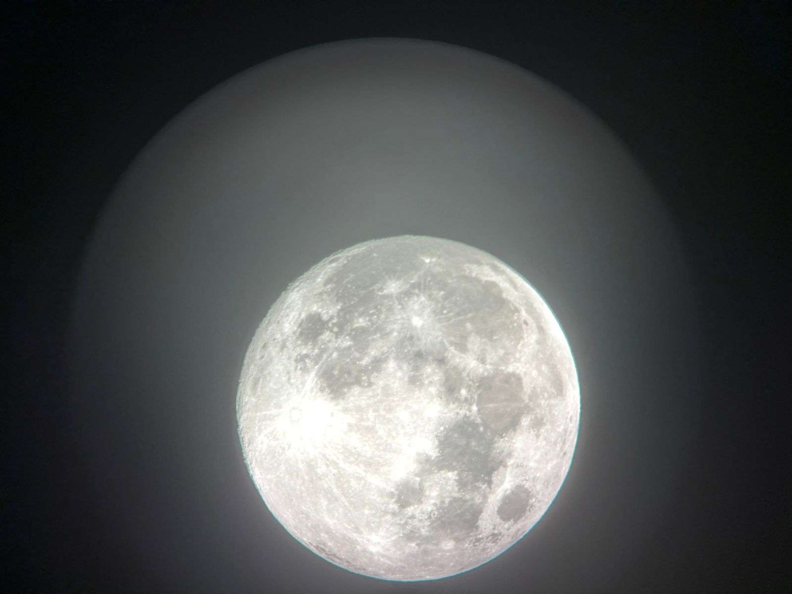  Apuntan telescopios al cielo en Plaza La Grandeza