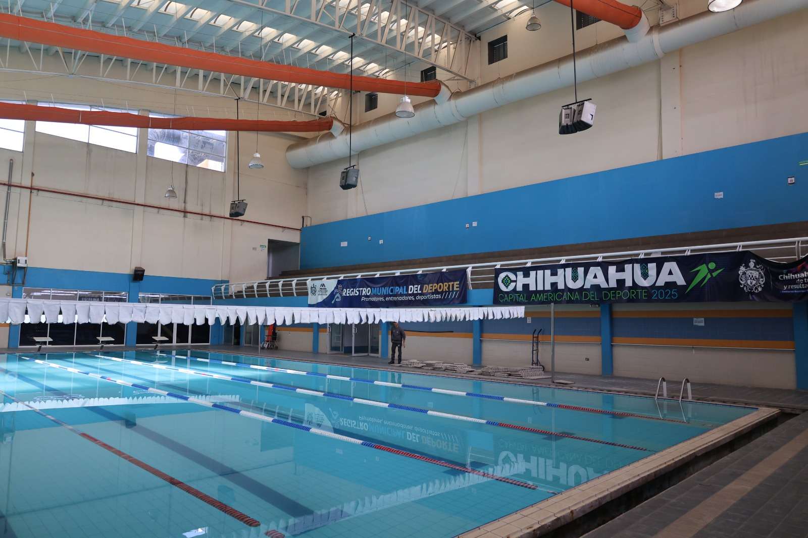 Rehabilitan alberca del centro deportivo Tricentenario