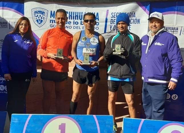 Gana agente Mauro Ramos primer lugar en la carrera pedestre 