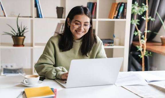 Abren registro para cursar bachillerato en línea gratuito