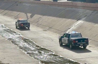 Realizan Municipales operativo al interior del canal Chuvíscar 