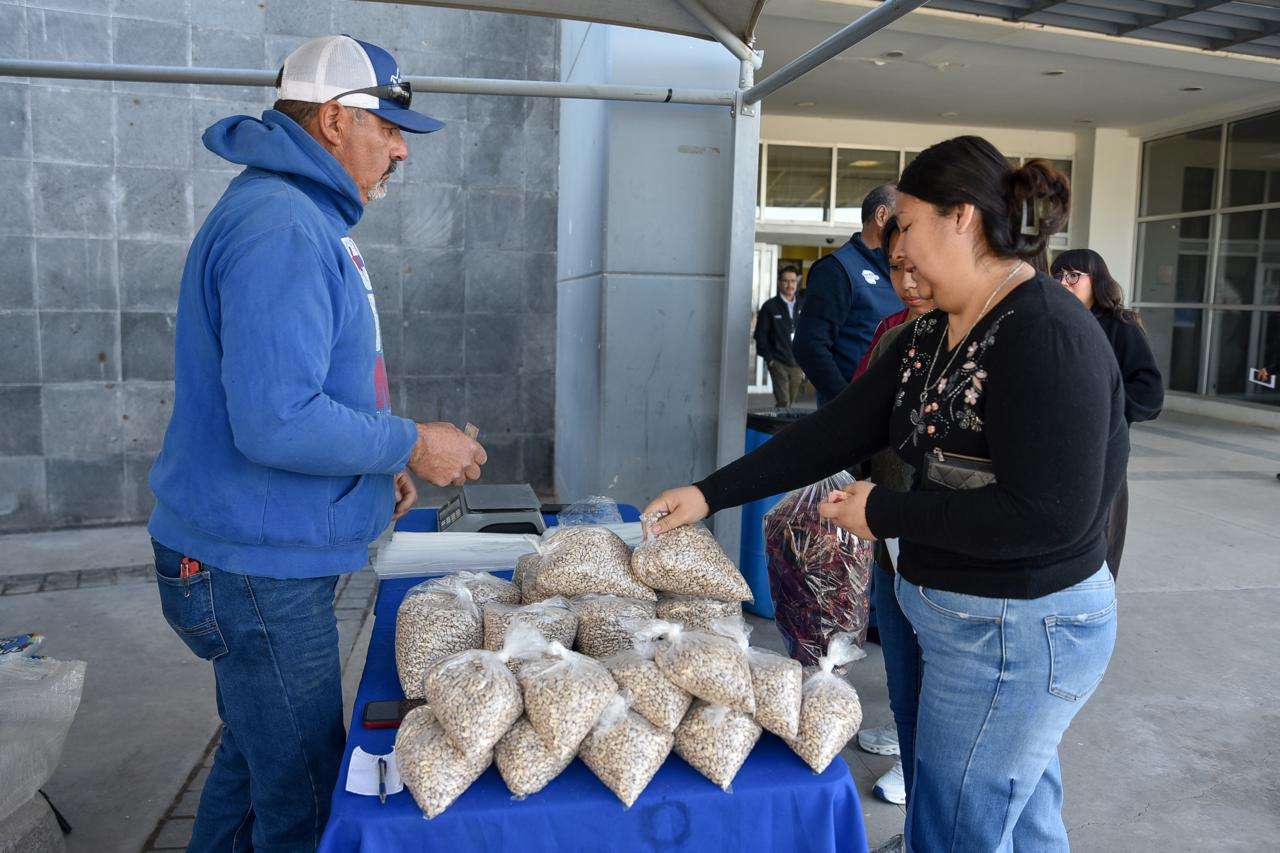 Extiende Gobierno del Estado la venta de frijol chihuahuense en Juárez
