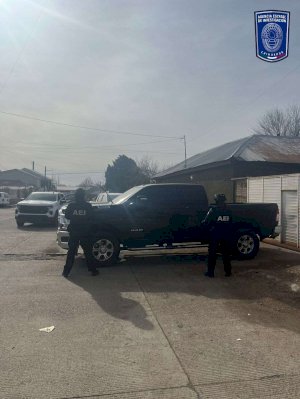 Aseguran dos vehículos con reporte de robo en Madera