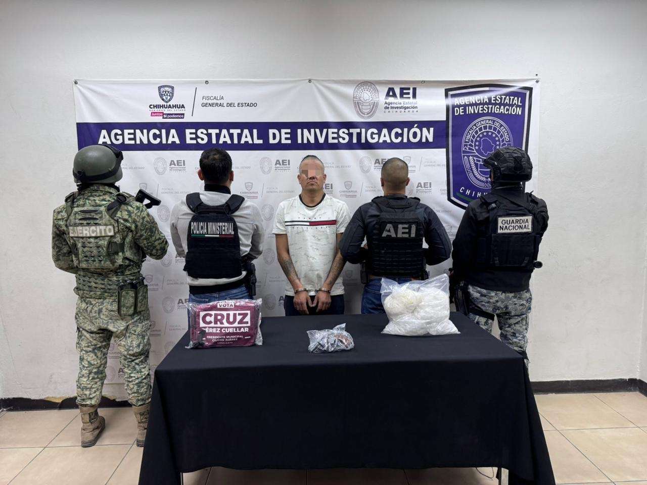 Detienen a hombre con más de 4 kilos de metanfetamina y un arma