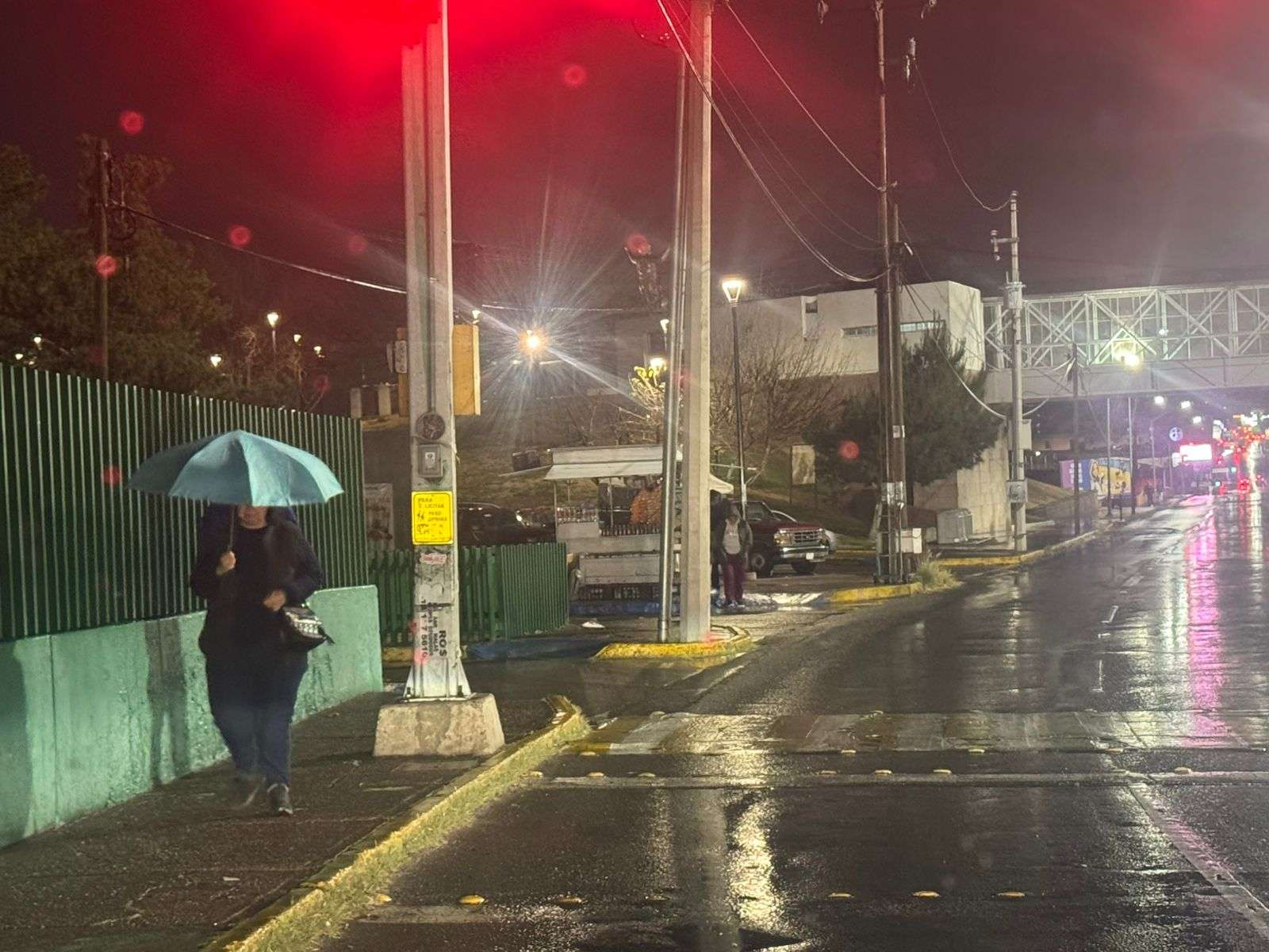 Amanece lluvioso con temperatura de 12 grados centígrados 