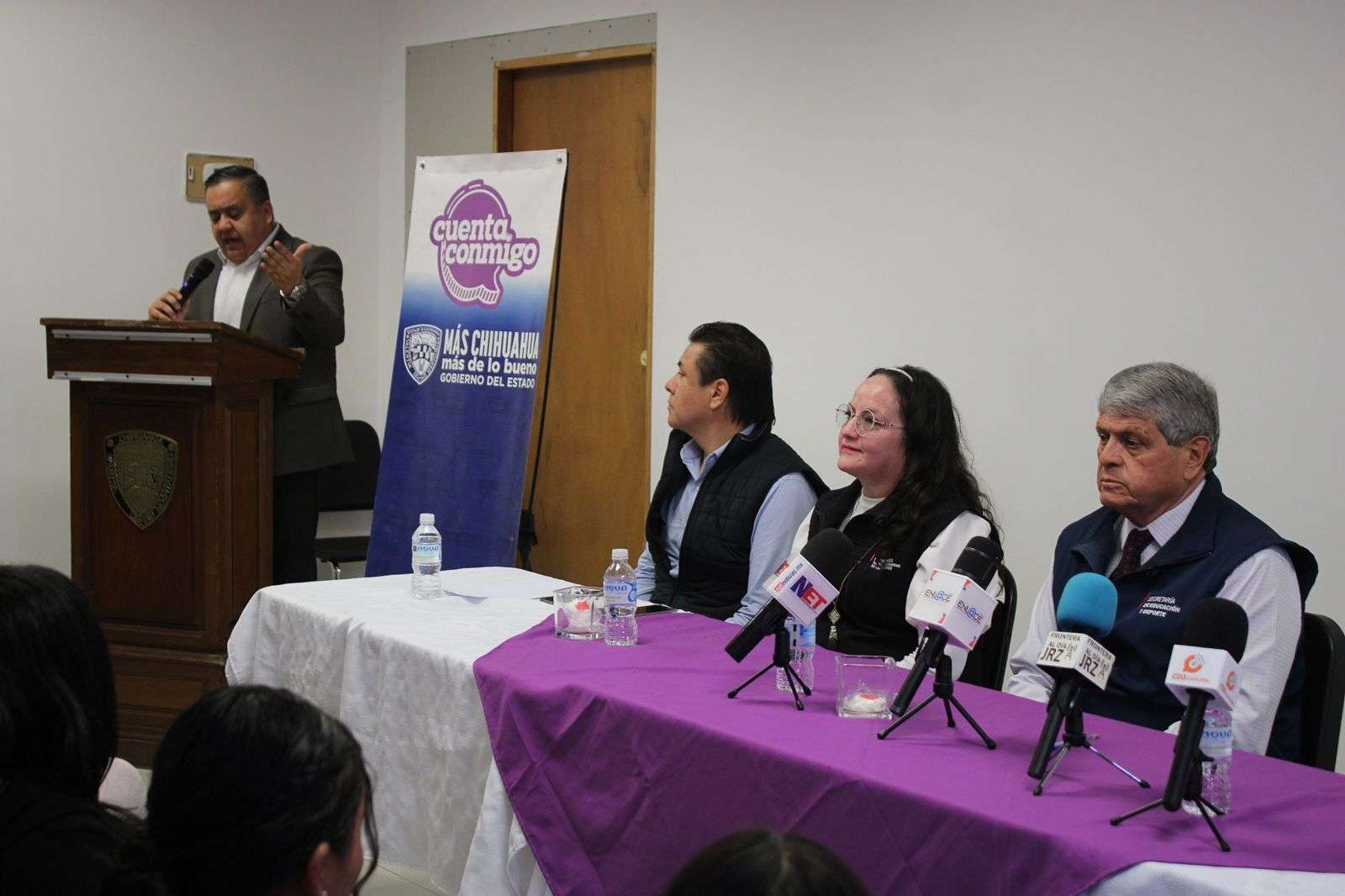 Invierten casi 2 mdp en becas para estudiantes de secundaria