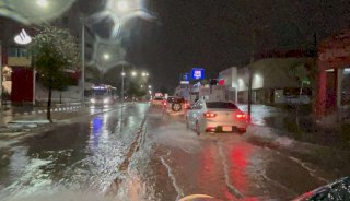 Llueve durante 24 horas y provoca inundaciones en avenidas de la ciudad 