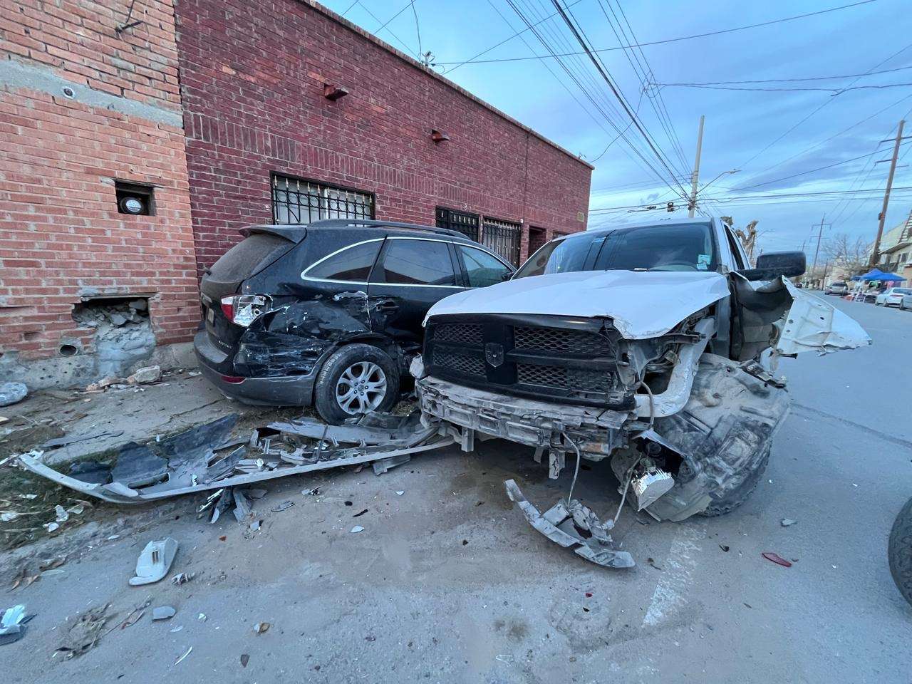 Choca conductora al intentar cruzar la 16 de Septiembre 