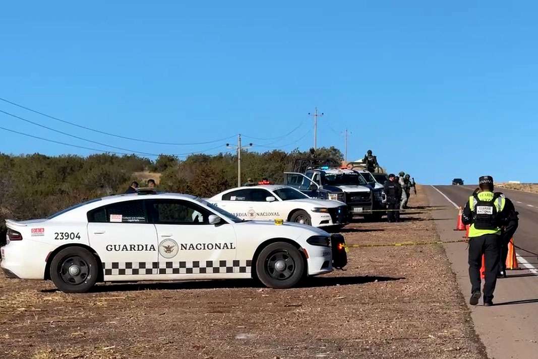 Dejan 3 encobijados en la carretera a Cuauhtémoc 