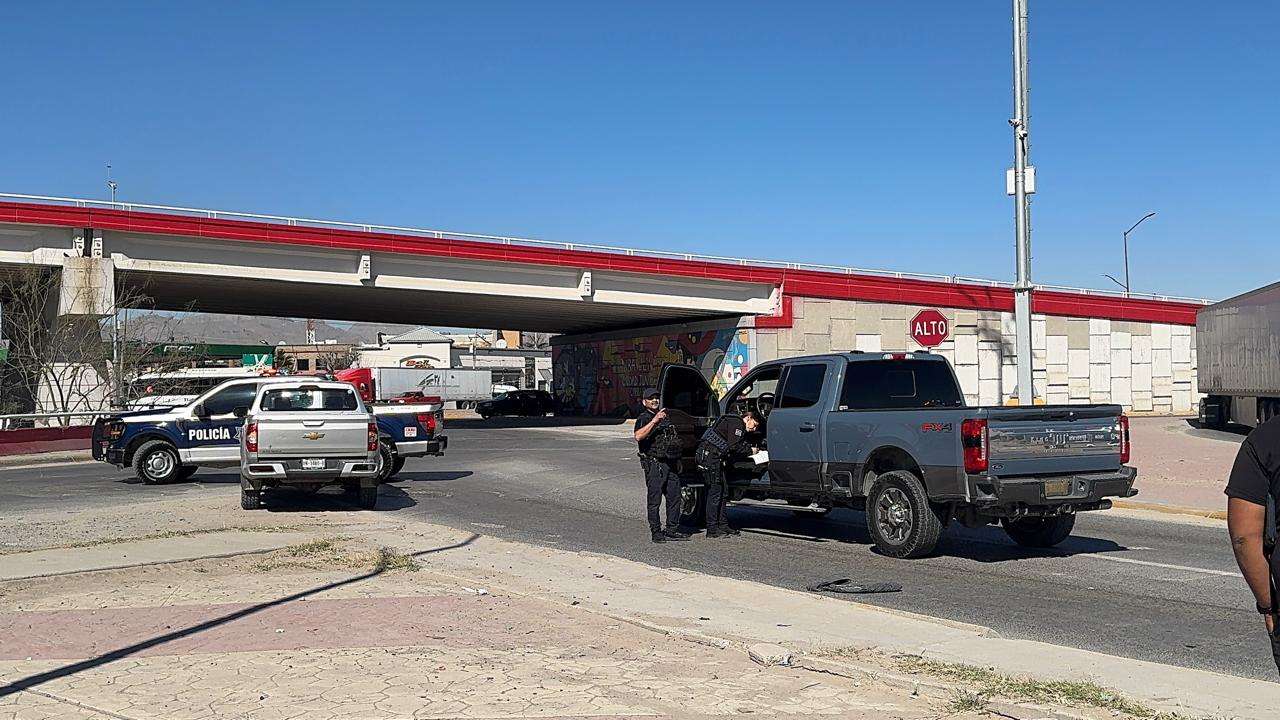 Persecución por el robo de un tráiler termina en tiroteo en la Garita del Km. 20