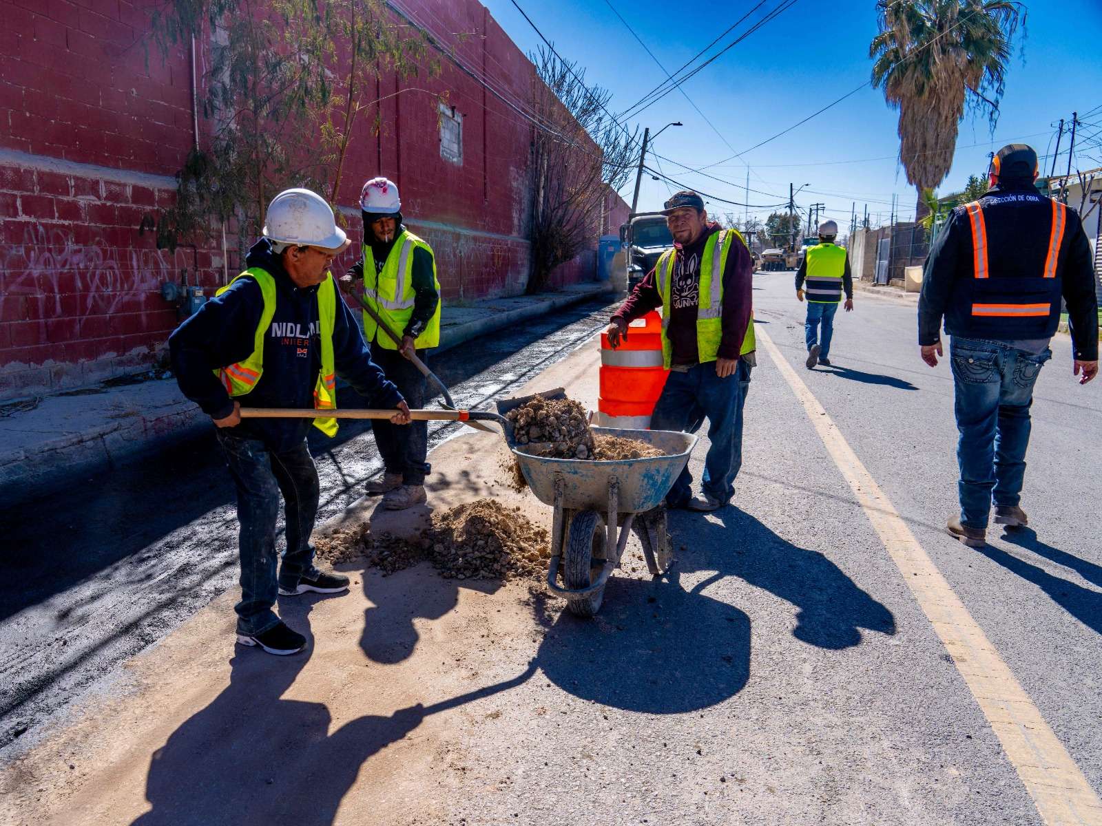 Instala la JMAS línea morada en la calle Canario
