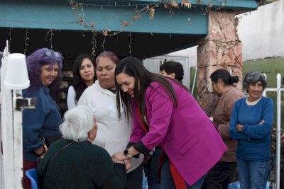 Recorre Diputada el Distrito 15 y entrega apoyos alimentarios