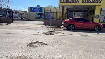 Causa molestias a conductores enormes baches en la Neri Santos 