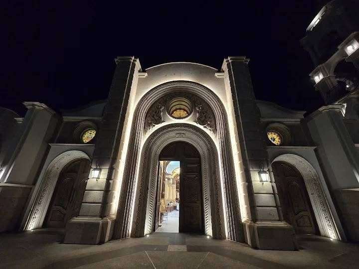 Atrae iglesia San Juan XXIII a visitantes por su arquitectura romana