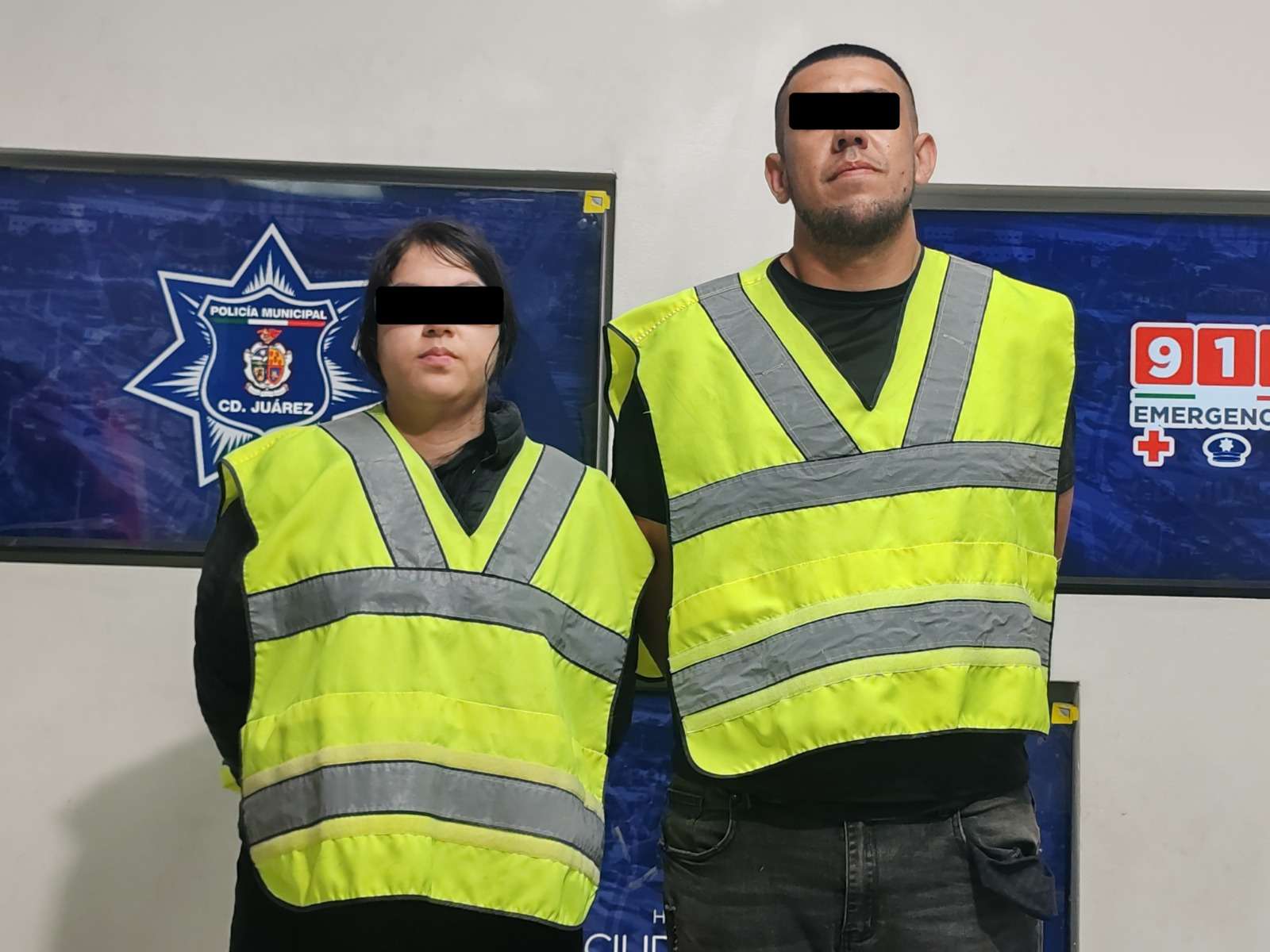 Detienen a pareja con arma de fuego y en auto robado 