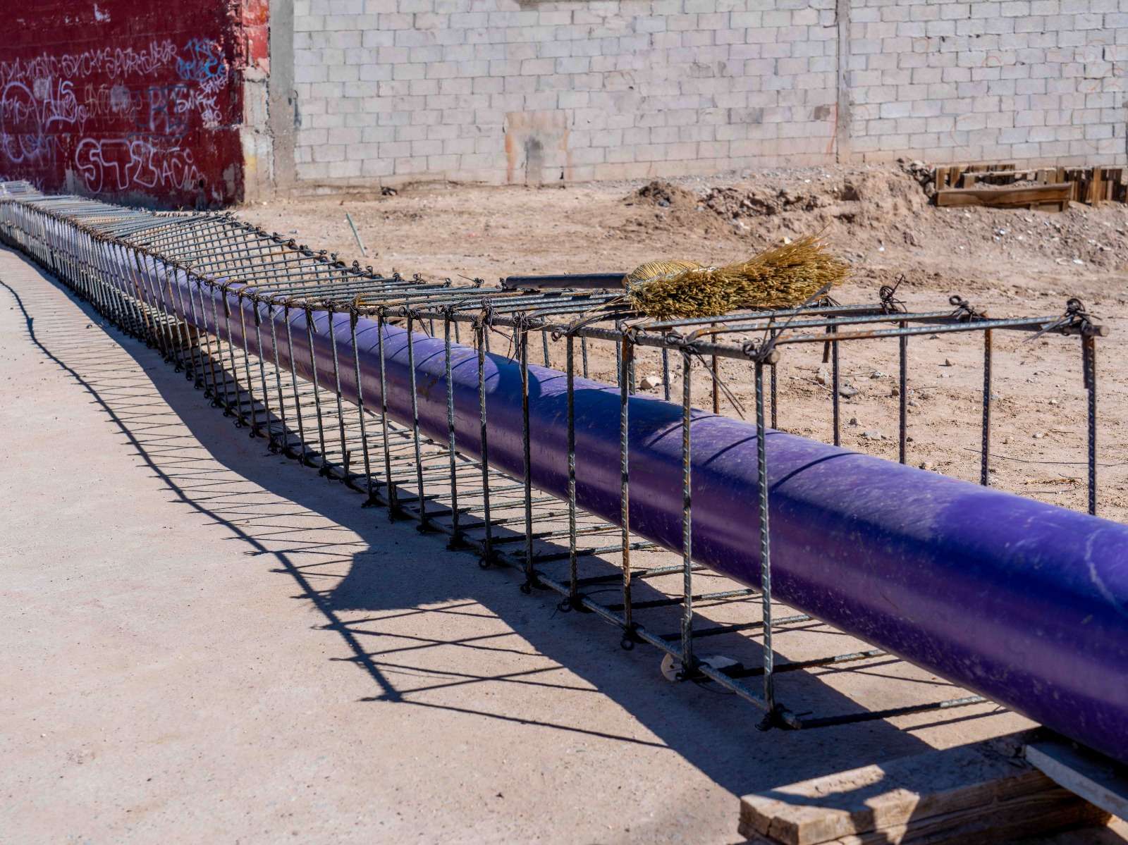 Instala la JMAS línea morada en la calle Canario