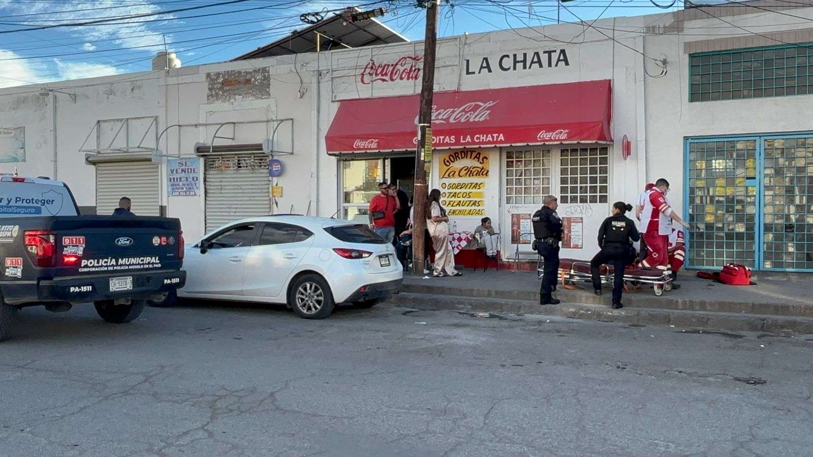 Pierde adulto mayor el conocimiento en plena avenida Juárez