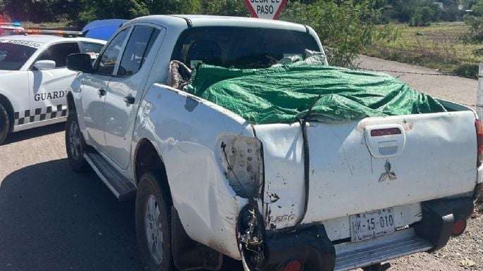 Identifican cinco cuerpos hallados en una camioneta en Sinaloa