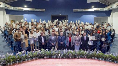 Contraer matrimonio 169 parejas en bodas colectivas en Cuauhtémoc 