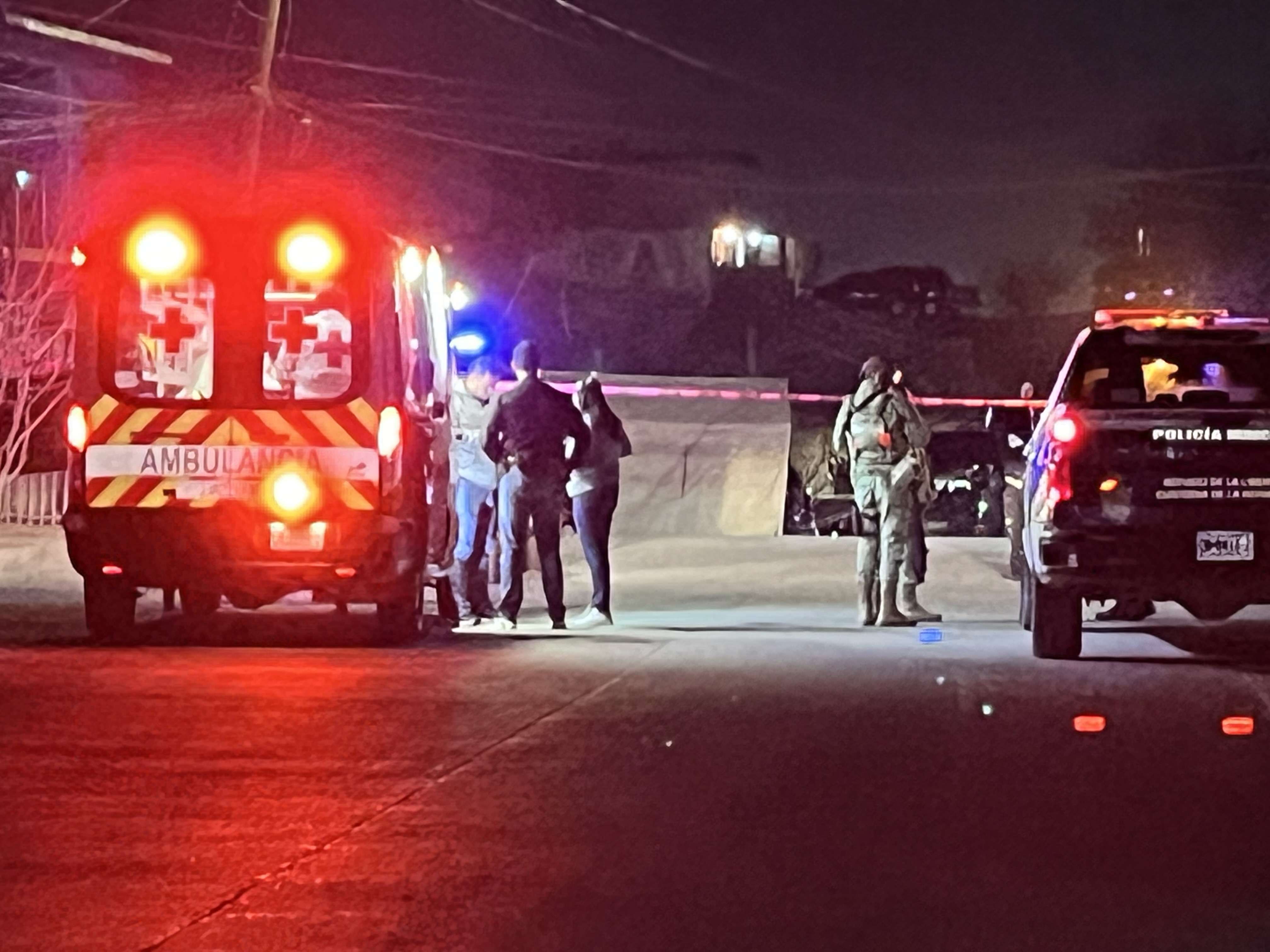 Recibe mujer balazo y es auxiliada por vecinos