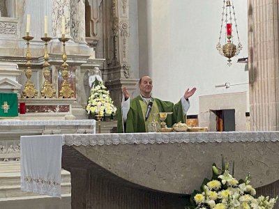 Ora arzobispo para que gobernantes guíen con justicia