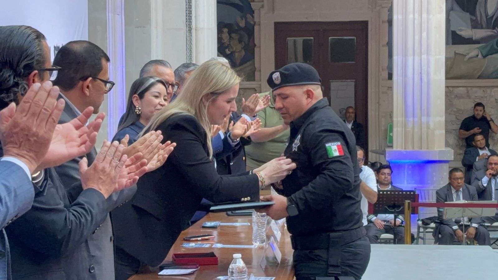 Reconocen con estímulos a policías estatales destacados 
