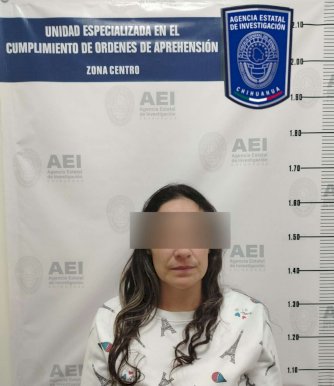 Detienen a mujer por homicidio y secuestro en carretera a Juárez