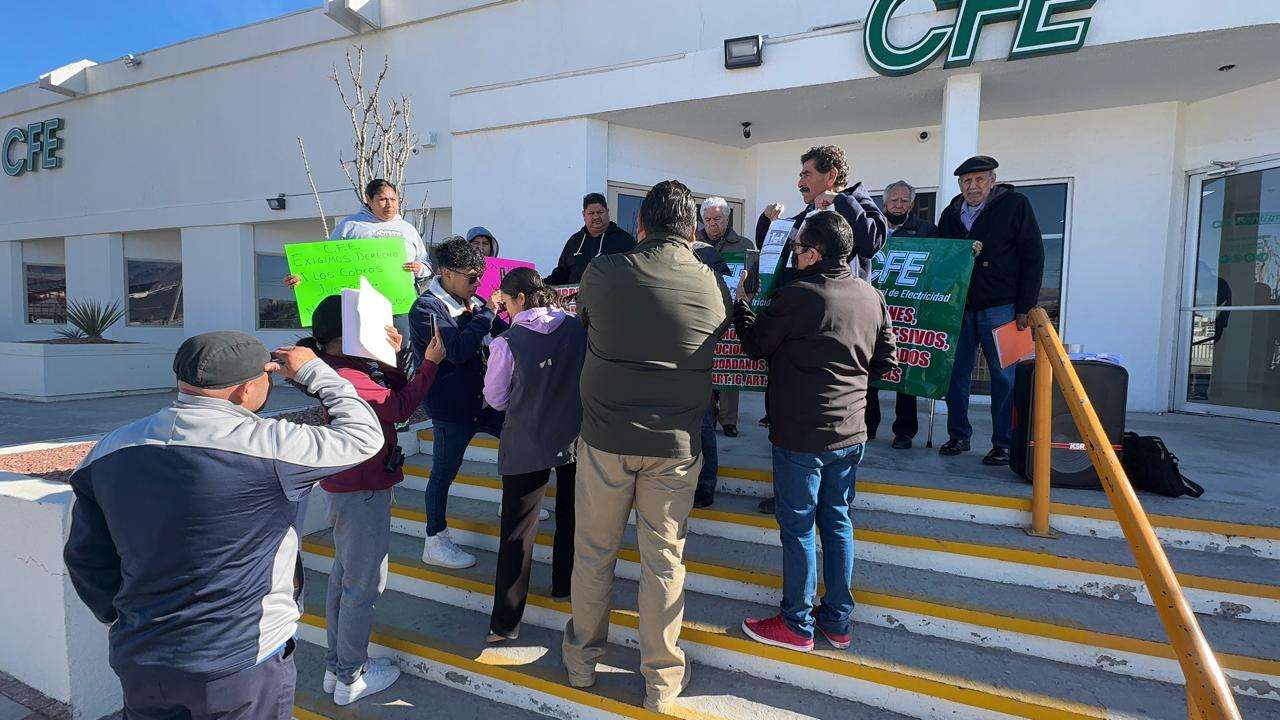 Protestan contra CFE por cobros excesivos 