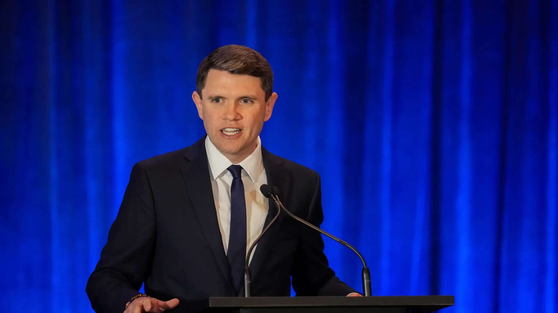 Desafía demócrata texano al trumpismo con discurso religioso