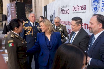 Conmemora Maru Campos al Ejército Mexicano en su 113 aniversario