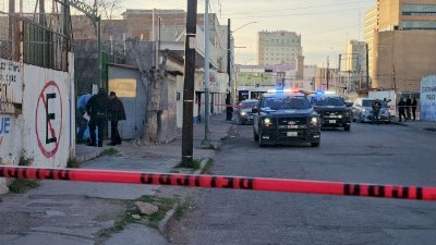 Muere de un infarto en estacionamiento del centro