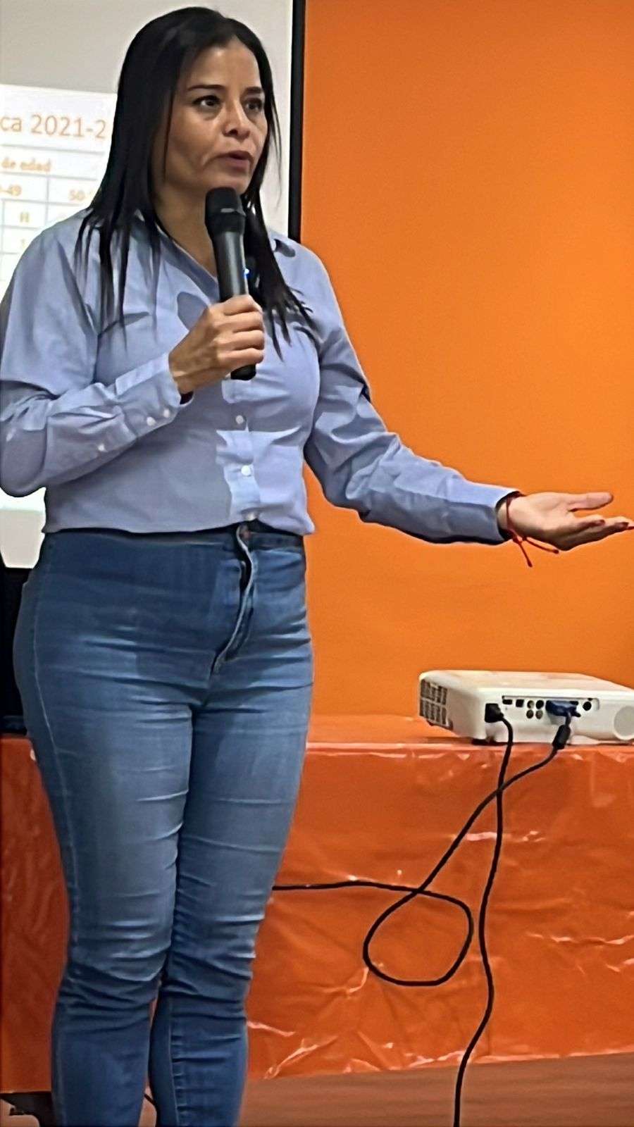 Abren espacio de expresión para juventudes en la Casa Naranja