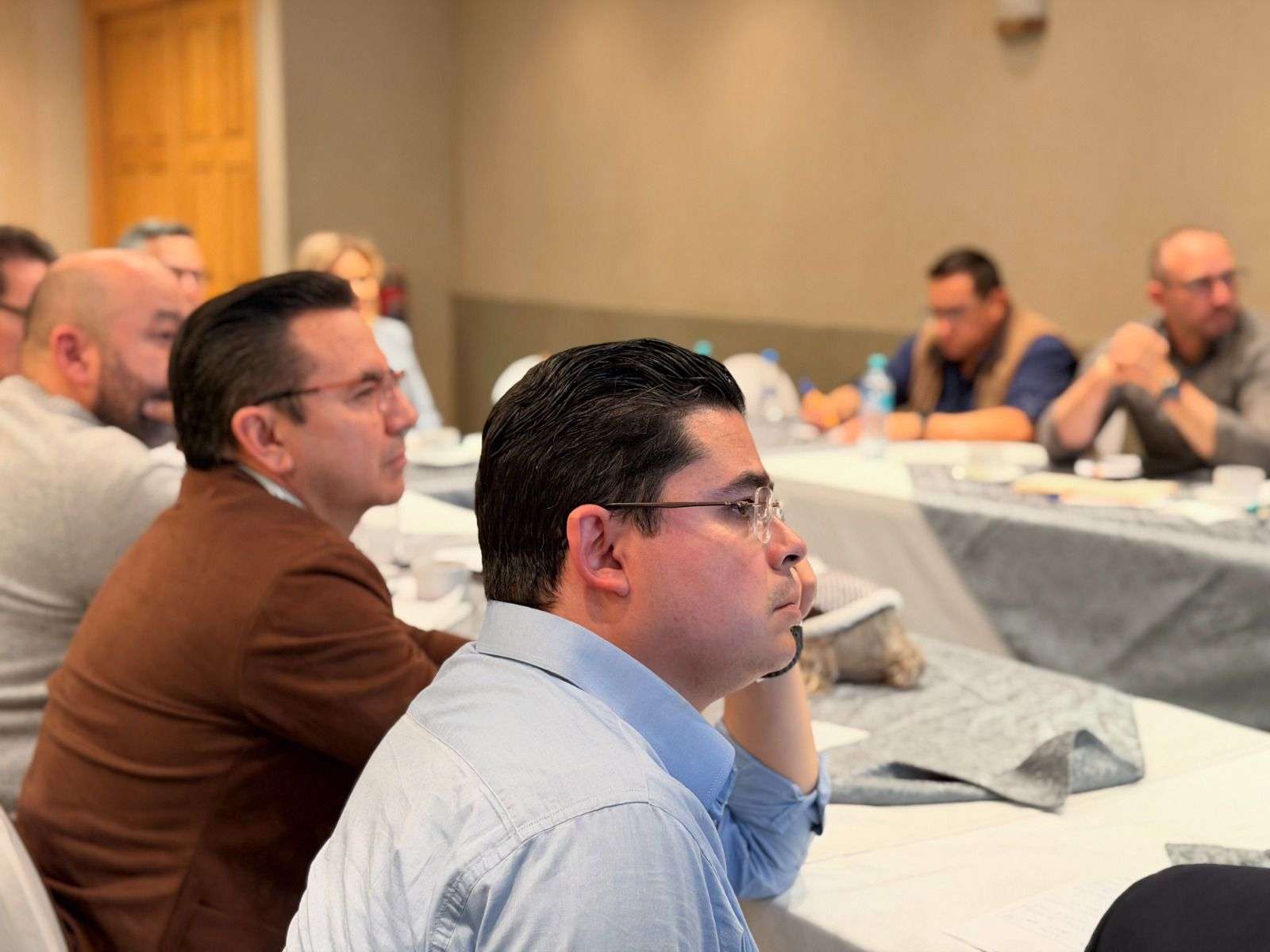 Sostiene Maru Campos reunión de trabajo con Gabinete en Juárez